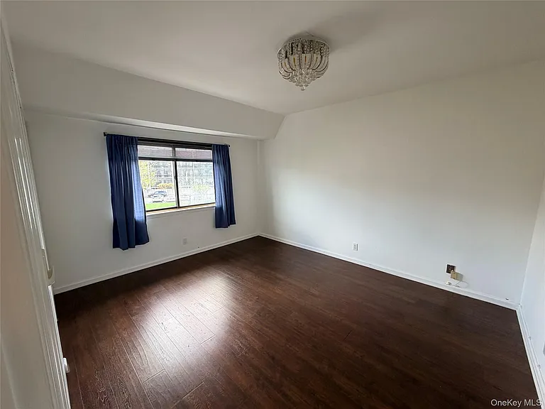 520 115th St #520E — Photo 10