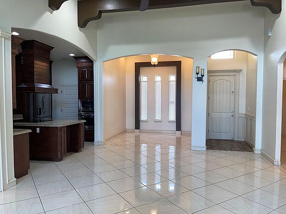 5th image of 7097 Post Oak Cir