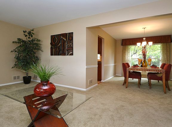 5th image of 1117 S Fernandez Ave