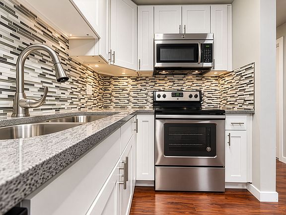 2nd image of 4601 S Graham St APT 212