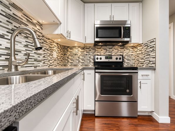 4601 S Graham St APT 302