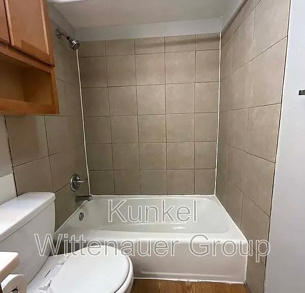 1810-12 Jamestown Rd — Photo 15