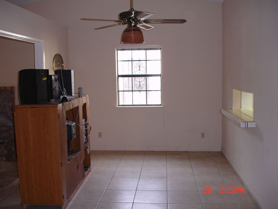 2nd image of 803 Spyglass Ln