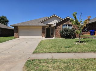 909 Shadowlake Rd, Norman, OK 73071