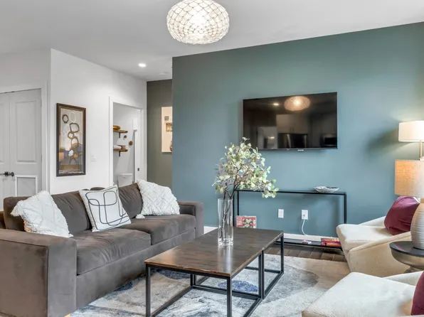 612 21st Ave N APT 313, Nashville, TN 37203