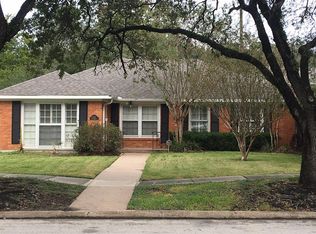 4702 Laurel St, Bellaire, TX 77401