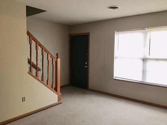 3rd image of 406 N Owens Dr APT C