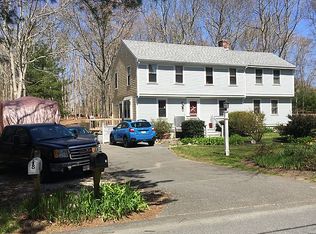 9 Checkerberry Ln, Forestdale, MA 02644