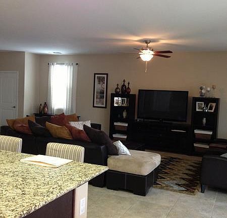 3rd image of 4011 Cuyamaca Cir