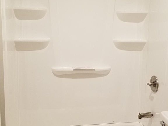 5th image of 405 Norwood Dr