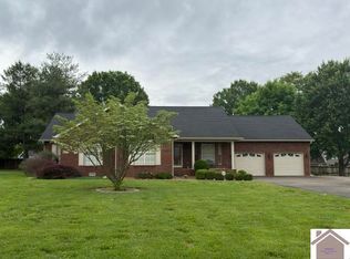 2211 Creekwood Dr, Murray, KY 42071