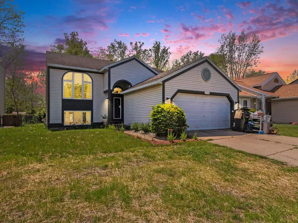 774 Hardwick St SE, Kentwood, MI 49548