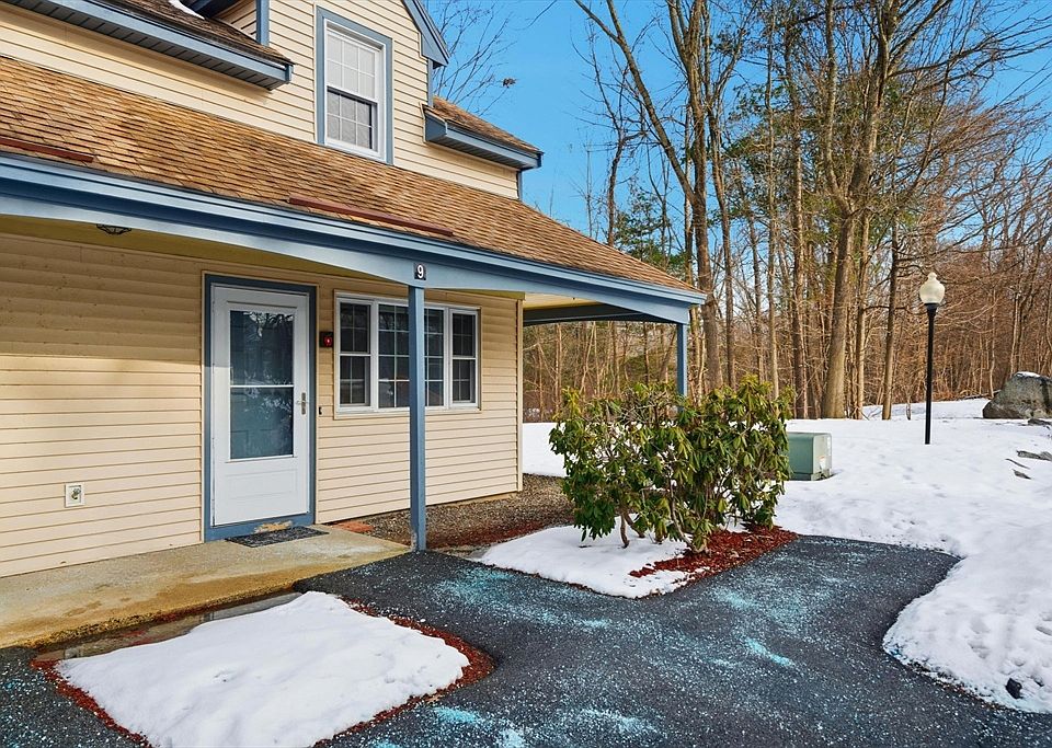 1st image of 9 Kennedy Dr #9