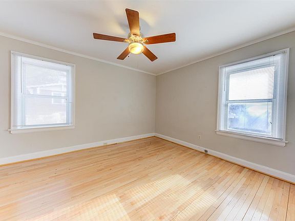 4th image of 3708 Saint Anns Ln