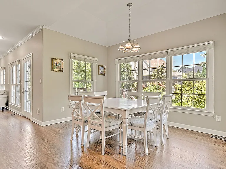 9 Wayland Ct — Photo 14