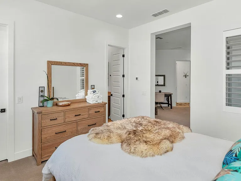 2041 E Fallen Leaf Ln — Photo 19