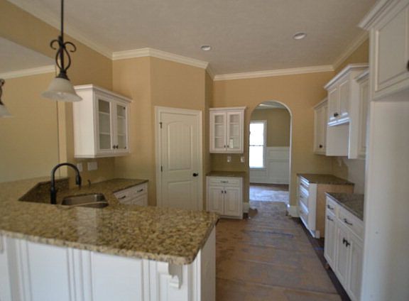 5th image of 6305 Southbroom Dr