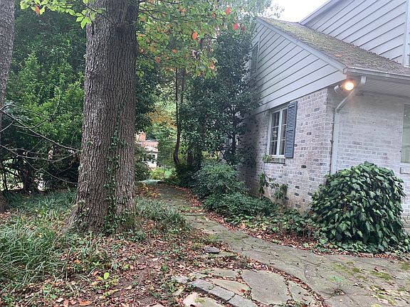 5th image of 2561 N Upland St