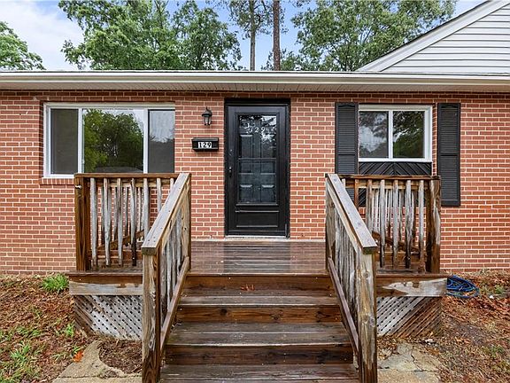 3rd image of 129 Saint Stephens Dr