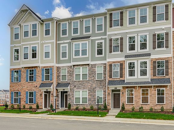 3rd image of 803 Haversack Hunt Way