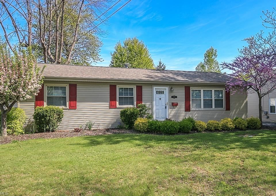 1st image of 7557 Holly Dr