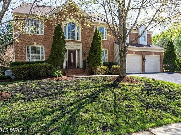 3rd image of 7921 Hollington Pl