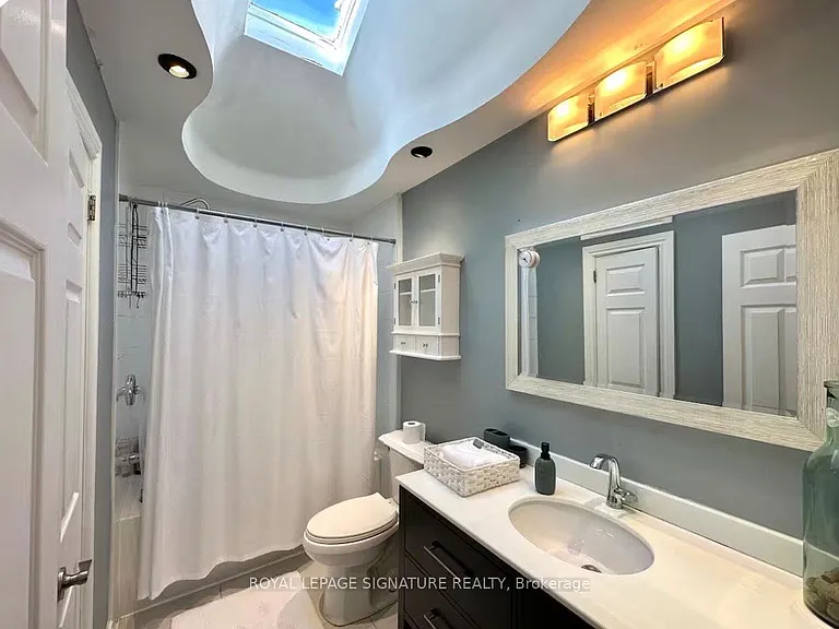 1353 Sheldon Ave — Photo 13