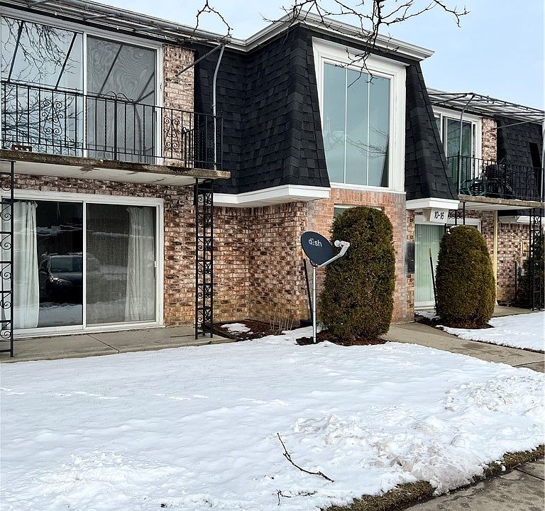1st image of 10 Foxberry Dr #10B