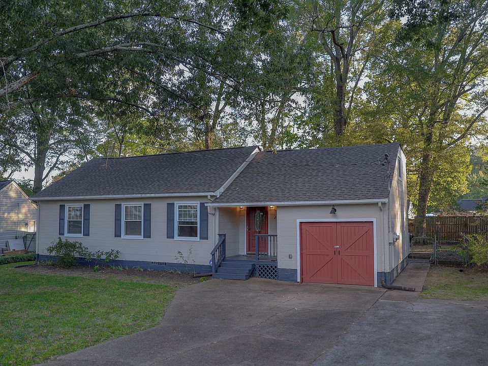 1st image of 25 Woodard Cir