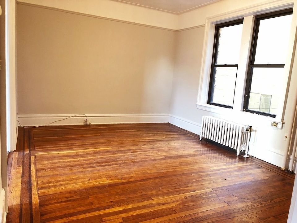 1st image of 3015 33rd St APT 3A