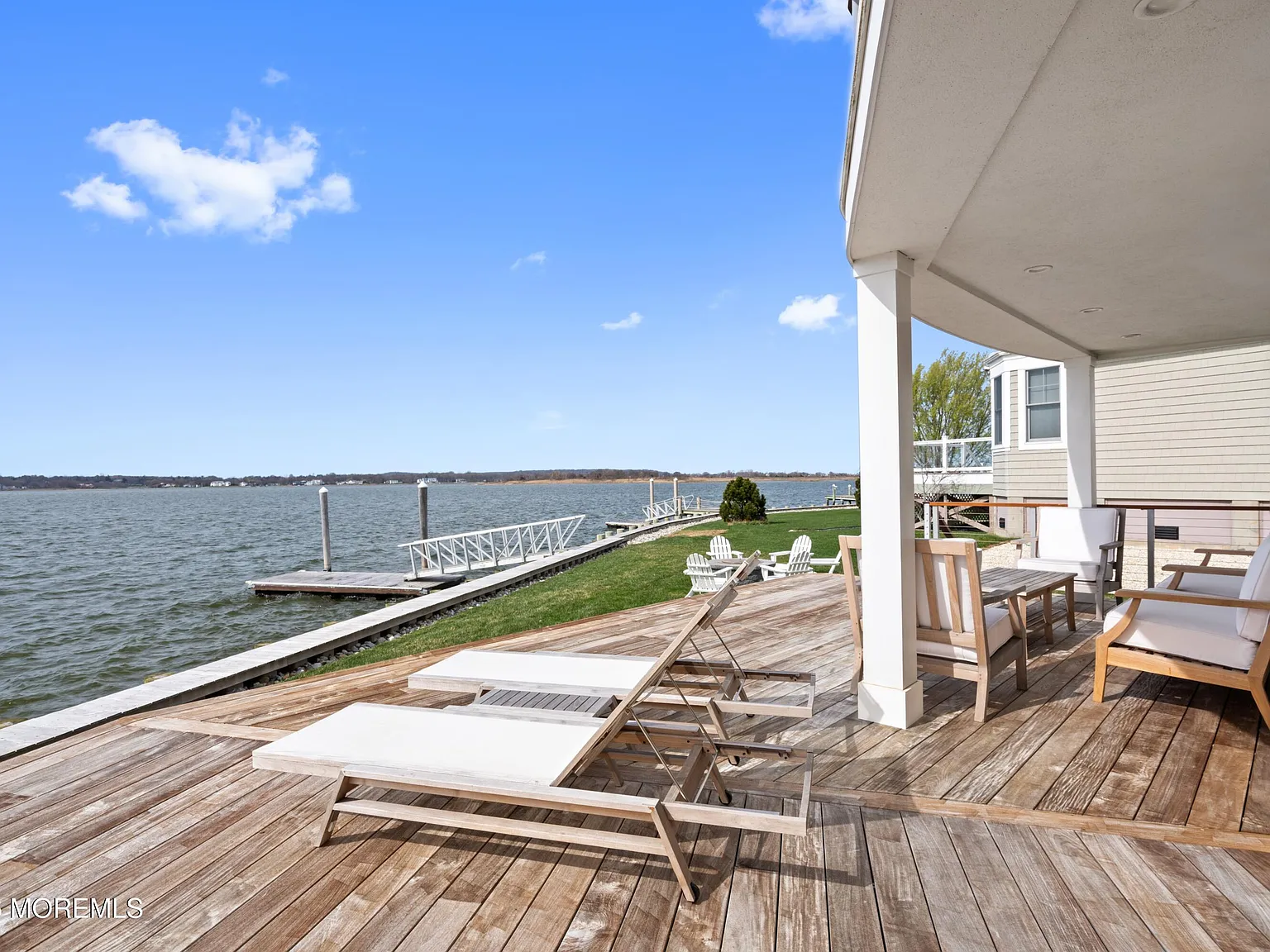 5 bed, 5.5 bath, 3775 sqft, $50,000 — Photo 2
