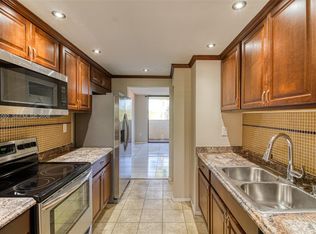 7401 NW 16th St #408, Plantation, FL 33313