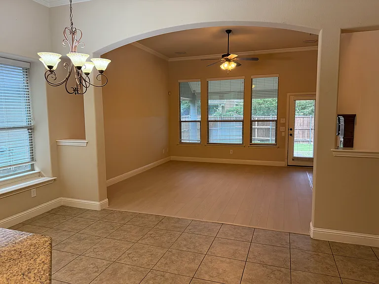 2701 Westpoint Dr — Photo 5