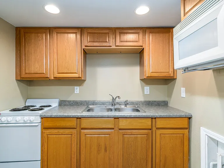 405 4th Ave N. — Photo 7