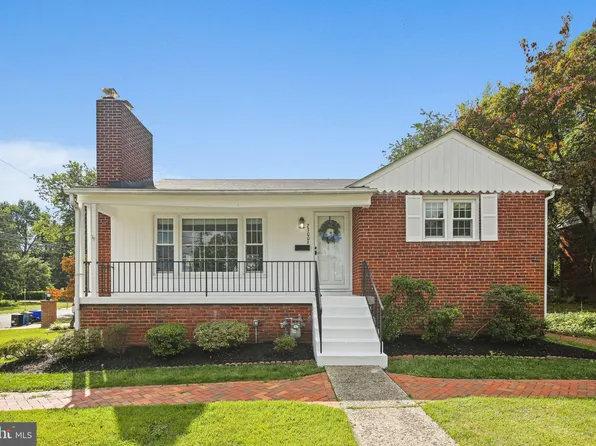 2300 Homestead Dr, Silver Spring, MD 20902