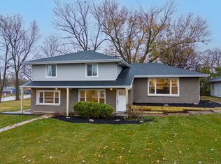 104 Pendleton St, Lockport, IL 60441