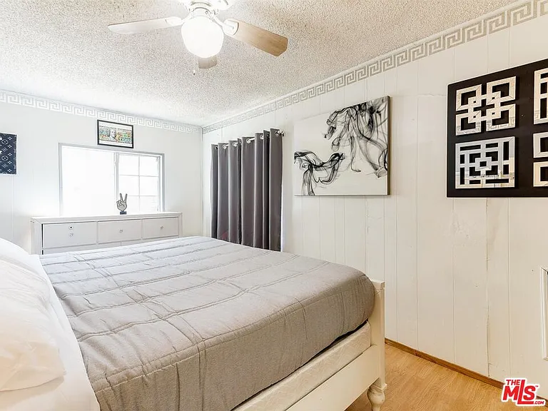 138 S Madison Ave — Photo 24