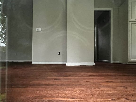 3rd image of 8603 Cislo Ct