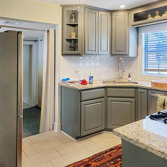 2413 Bahama Rd — Photo 4