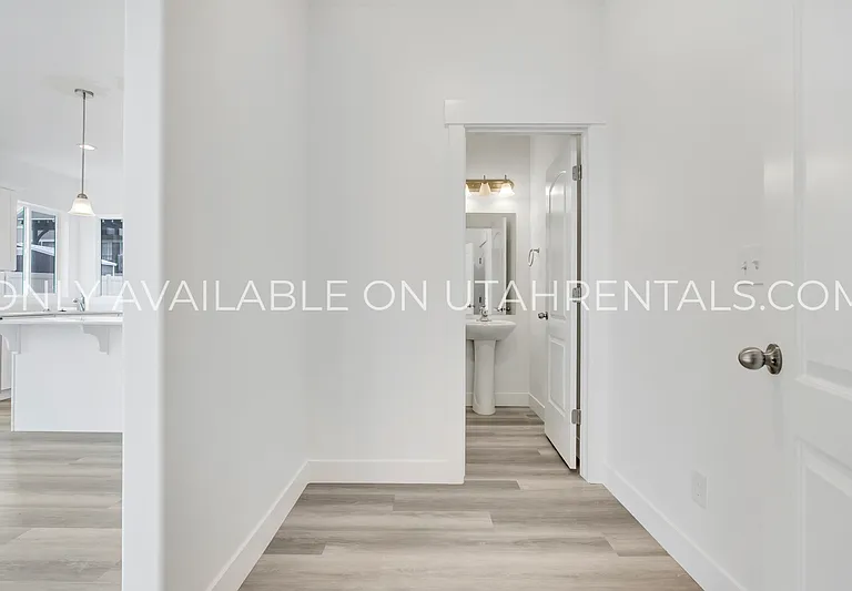 4283 W Gate Keeper Dr — Photo 22