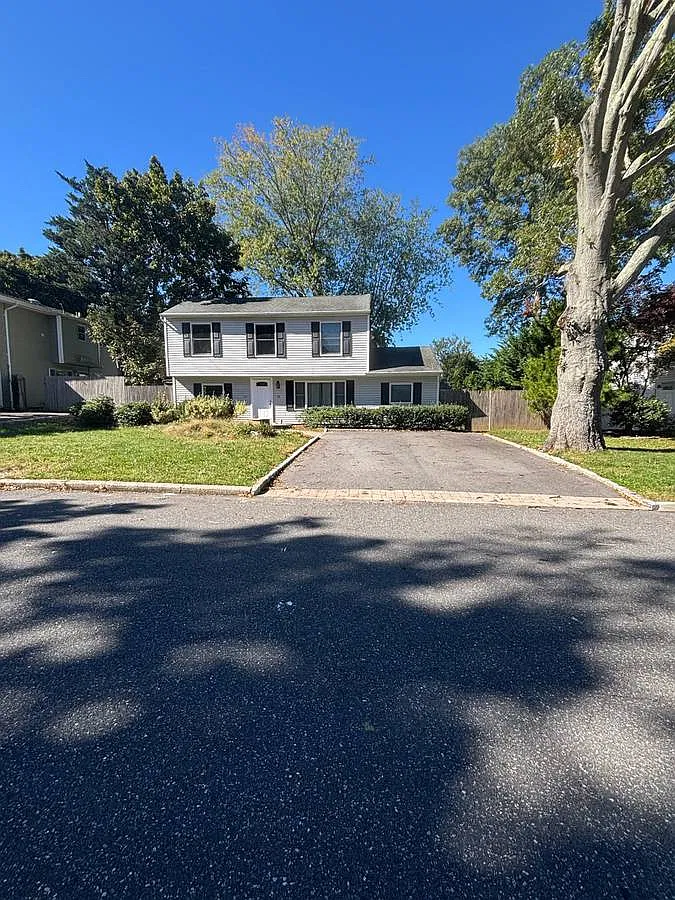 4 bed, 1600 sqft, $4,200 — Photo 1