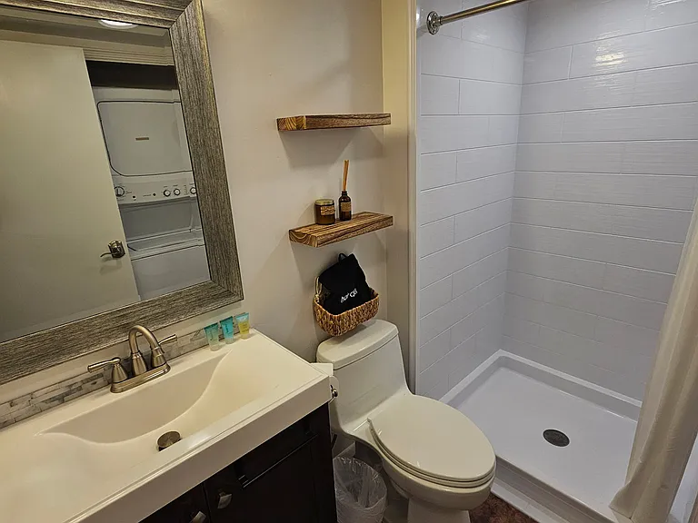 2000 Prospector Ave #203 — Photo 10