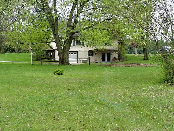 4th image of 400 Westwood Ter