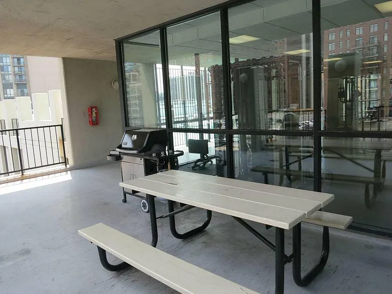 1122 N Clark St #1510 — Photo 17