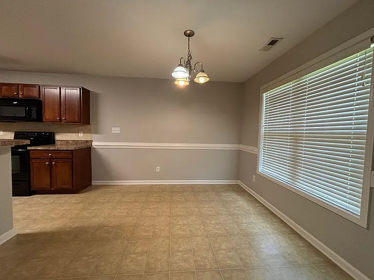 1939 Jenny Rd — Photo 5
