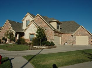7004 Ridge Line Dr, North Richland Hills, TX 76182