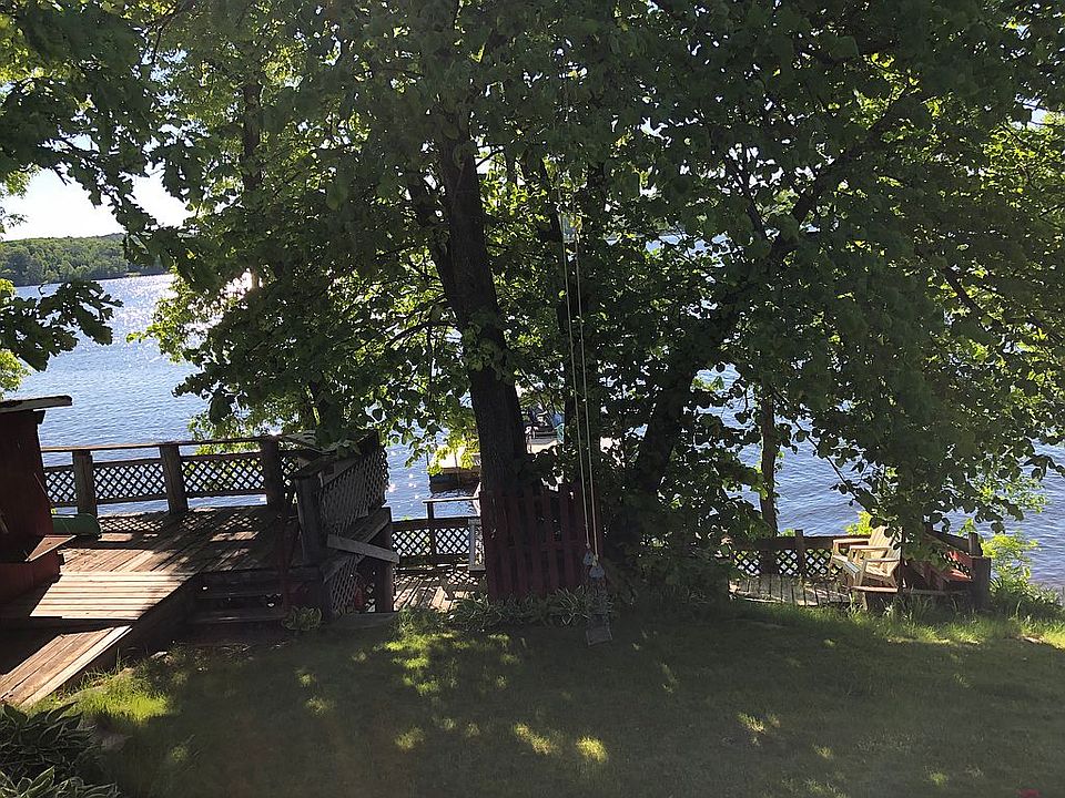 2nd image of 4666 Indian Point Rd
