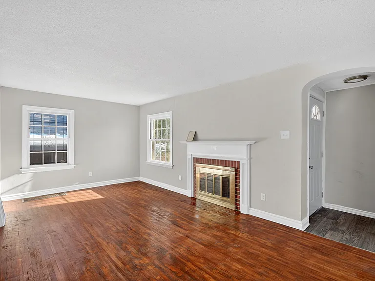 6713 Kenwood Dr — Photo 7
