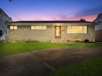 5440 North Navajo AVENUE, Glendale, WI, 53217