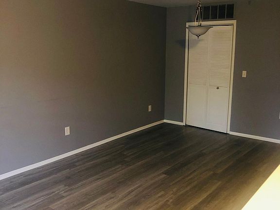 2nd image of 23397 Grayson Dr